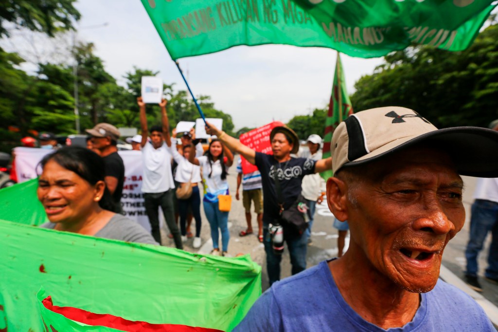 Farmers’ groups protest to mark 36th year of government’s comprehensive agrarian reform program
